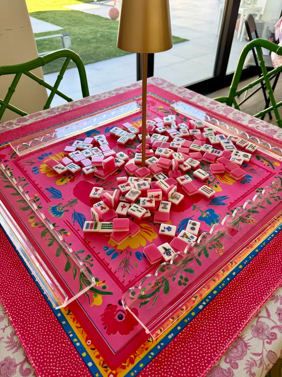 Crystal-Clear Acrylic Mahjong Racks with Wave Pushers